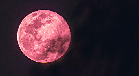 ¿Cómo ver la asombrosa Luna Rosa antes de que acabe abril 2024?