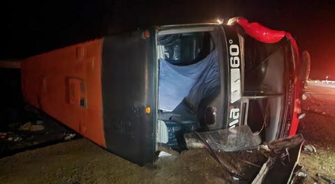 Volcadura de bus interprovincial deja 10 muertos y 20 heridos.