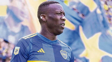 Luis Advíncula renovó con Boca Juniors hasta 2026.