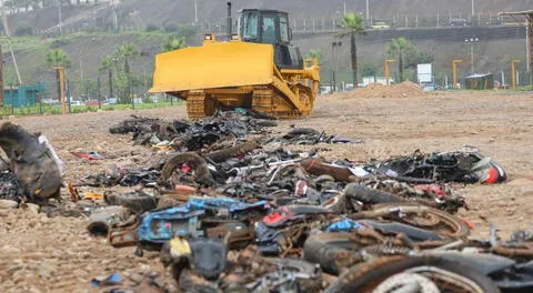 Más de 20 motocicletas fueron destruidas por la Municipalidad de Magdalena.