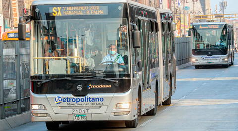 Bus del servicio de transporte público el Metropolitano.