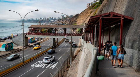 El puente Bajada de Baños es uno de los más conocidos y utilizados en la Costa Verde.