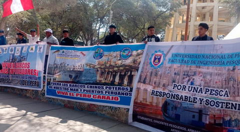 Las protestas se dan debido a la presencia de barcos de nacionalidad china en aguas nacionales.