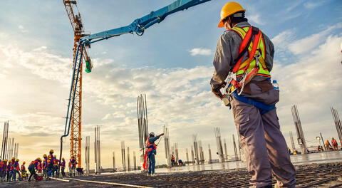 Conoce las carreras profesionales con más demanda en los megaproyectos.