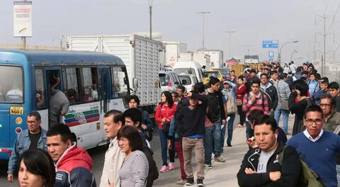 El paro de transportistas busca la derogación de la Ley 32108 y una solución frente a la ola de extorsiones en el sector.