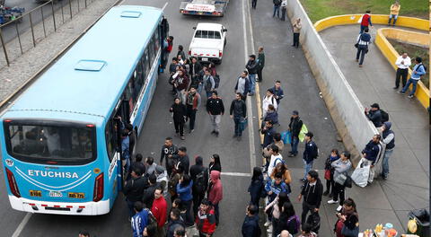 Paro de transportistas en Perú sumará a 300 gremios.