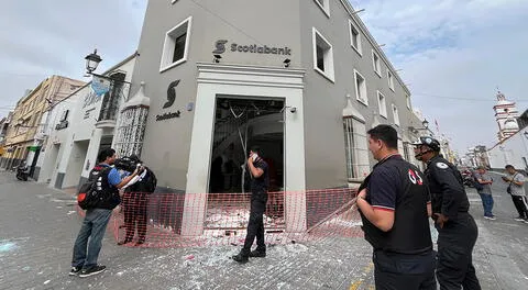 Banco Scotiabank de Trujillo es asaltado en medio del corazón de la cuidad.