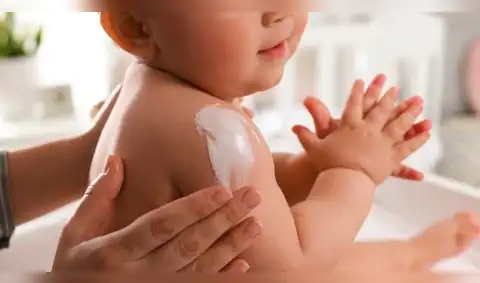 Confirmado | Ordenan retiro INMEDIATO de producto de higiene para bebés ante posible peligro microbiológico