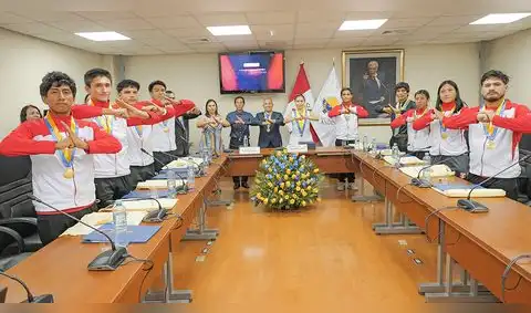 Distinguen a campeones de Kung Fu por sus logros en el extranjero