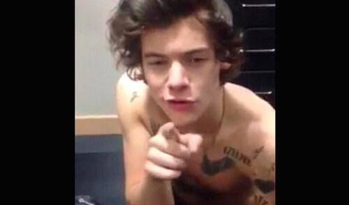 Harry Styles sin camisa. elpopular.pe