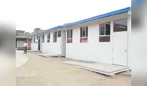 Ministerio de Educación entregó dos aulas en colegio de Chosica. elpopular.pe
