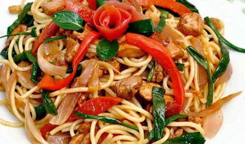 El secreto del chef: Los fideos se echan al agua hirviendo después de que la sal se haya disuelto. elpopular.pe