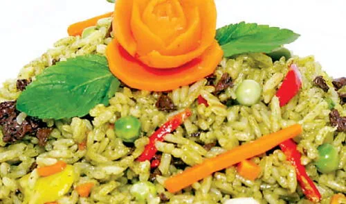 El secreto del chef: Granear bien el arroz e incorporar un poco de perejil picado para darle un gustito distinto elpopular.pe