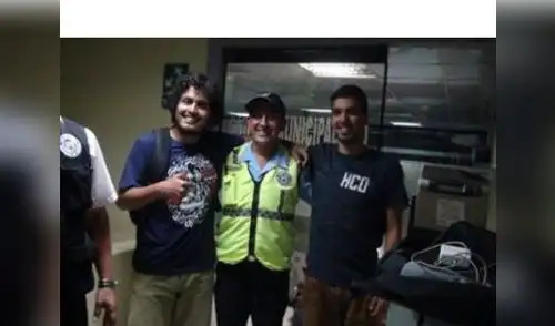 Jóvenes agradecieron gesto de honestidad de sereno elpopular.pe