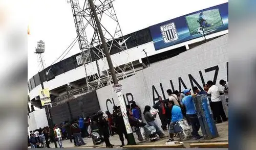 Joven reportera fue como espectadora. elpopular.pe