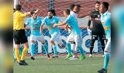 cazulo se tiró de palomita y anotó el segundo tanto cervecero elpopular.pe