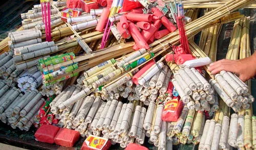 Prohíben uso de pirotécnicos detonantes en Comas. Aplicarán una multa a los que desacaten la orden elpopular.pe