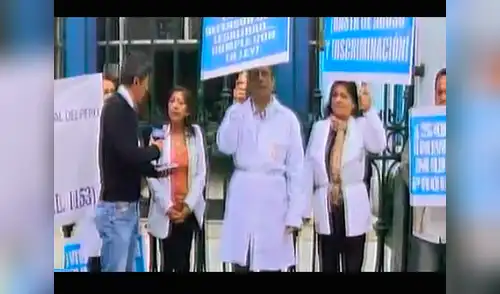 Médicos legistas se encadenenan en la Morgue Central de Lima como inició de una huelga nacional elpopular.pe