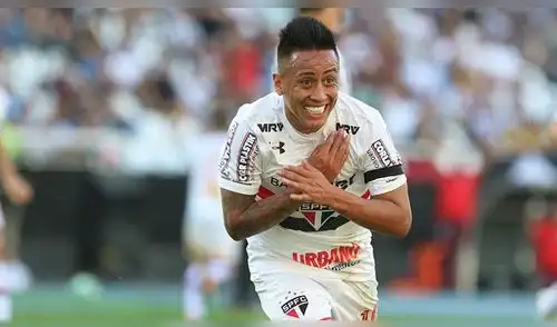 Cueva la rompió ante Vitoria elpopular.pe