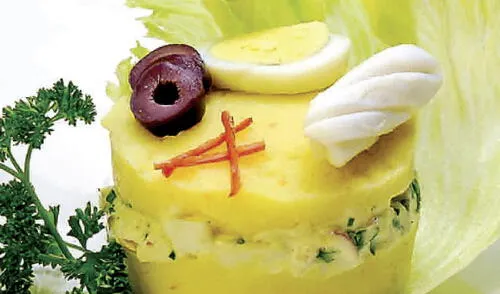 Causa rellena de pota elpopular.pe