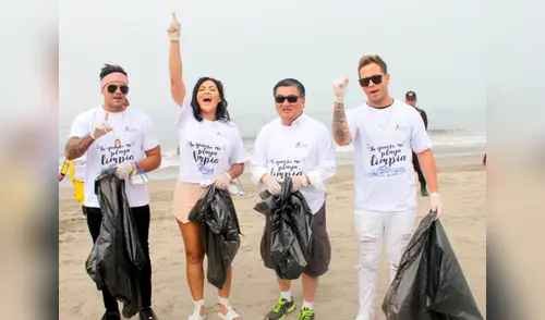 Junto a su amigo especial Kevin Blow llegó a limpiar las playas de Lurín elpopular.pe