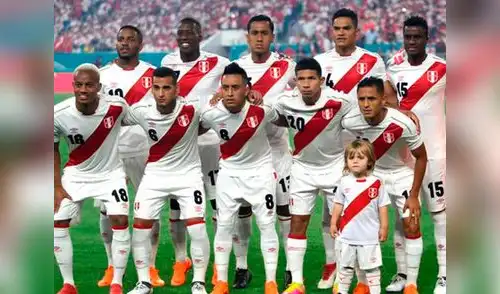 Emociónate reviviendo el Himno Nacional elpopular.pe