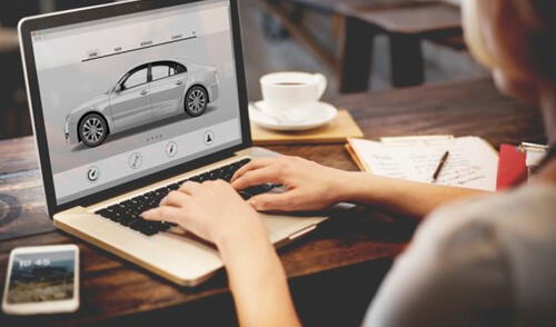 Las mujeres son las más interesadas en comprar un vehículo por internet elpopular.pe