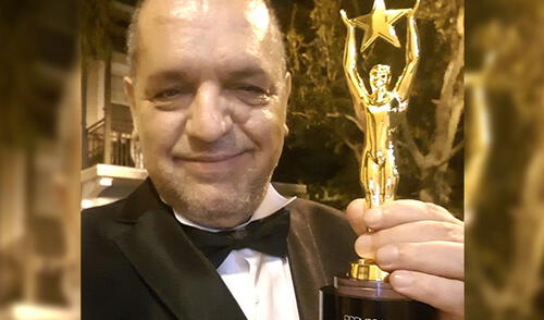 Ferrán Sinatra fue premiado por su dilatada carrera en el canto elpopular.pe