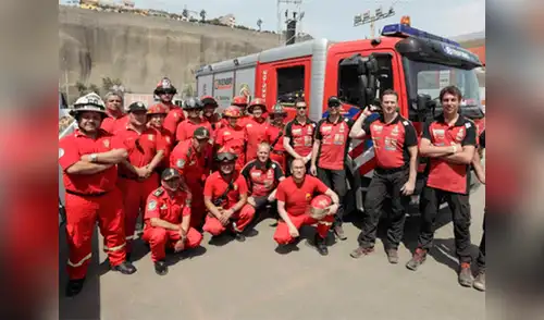 Bomberos recibieron la donación de un camión contraincendios elpopular.pe
