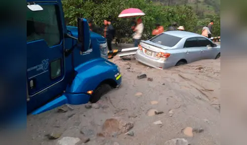Pase vehicular sigue restringido en la Carretera Central por huaico elpopular.pe