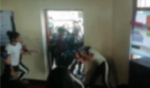 Padres de familia de colegio de San Miguel piden ayuda al Minedu elpopular.pe