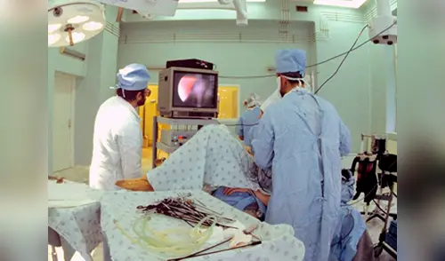 La adolescente de 14 años recibió la negativa de los médicos. elpopular.pe