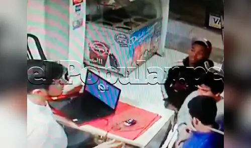 Los sujetos golpearon con el arma al vendedor por negarse a entregar el dinero del día elpopular.pe
