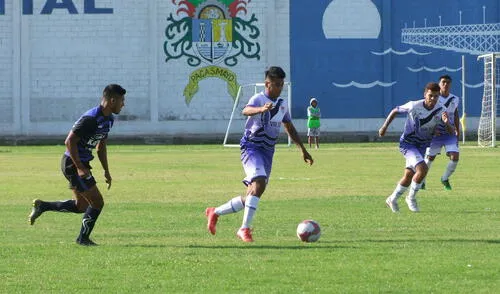 La esperanza de gol de Los Chavelines Junior es Christina "Torito" Carranza. FOTO: Facebook Chavelines elpopular.pe