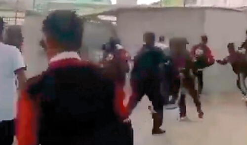 Comerciantes se niegan a dejar espacio alquilado de colegio en Comas elpopular.pe