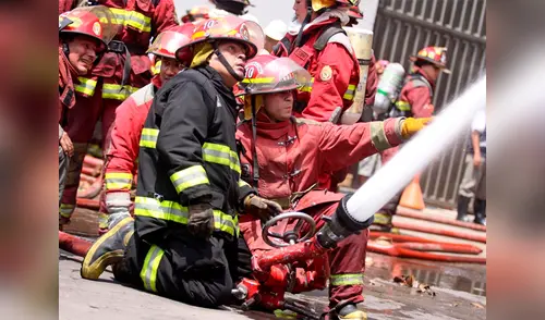 Los Bomberos usarán cisternas para cubrir los incendios presentados en la zona elpopular.pe
