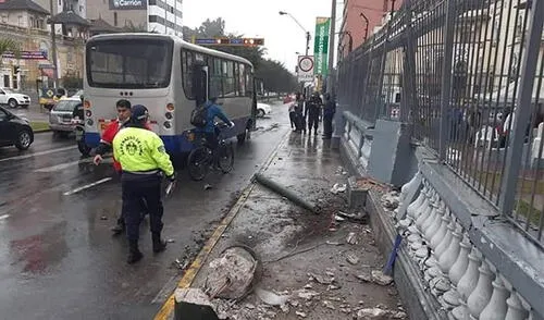 Terminó empotrado en la Embajada de Venezuela (Foto: Facebook / David Pino) elpopular.pe