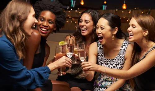 Aunque el estudio no definió las cantidades de alcohol que beben las mujeres, existe una relación muy fuerte elpopular.pe