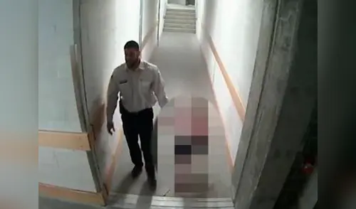 El sujeto llevó a la menor a las escaleras del centro comercial para abusar de ella elpopular.pe