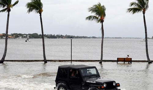 Huracán Dorian baja su categoría a 2 y amenaza con llegar a las costas suroriental de Estados Unidos elpopular.pe