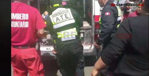 Bomberos y policÍas trasladan a heridos a hospitales de la zona elpopular.pe
