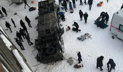 Las autoridades señalan que una de las llantas delanteras habría explotado elpopular.pe