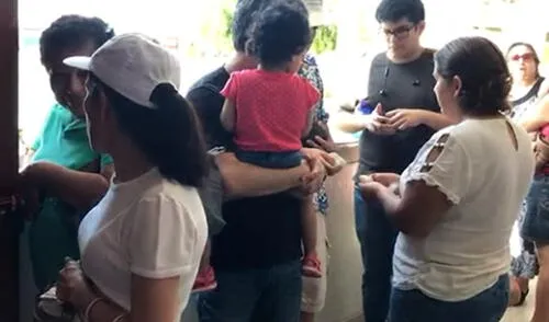 Desconocida mujer se beneficia de los votantes en colegio de Miraflores elpopular.pe