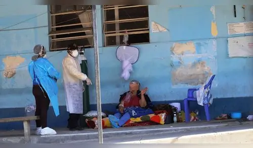 Los familiares de los posibles infectados denuncian que a estos les falta el oxígeno. elpopular.pe