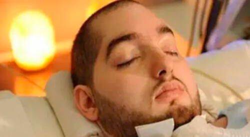 Al-Waleed bin Khalid solo tenía 18 años cuando sufrió un terrible accidente de tránsito en Londres. elpopular.pe