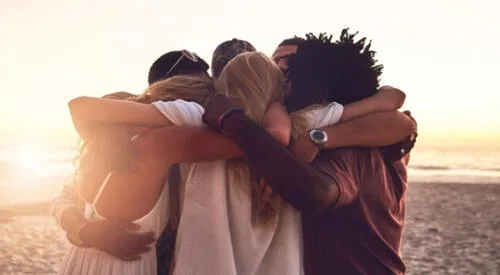 Cada 21 de enero se celebra el Día internacional del Abrazo | Foto: Difusión elpopular.pe