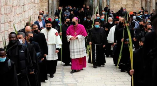 La música, el entusiasmo y el agitar de hojas de olivo lograron alegrar a los peregrinos, después de que en 2020 fuera suspendida por el COVID-19. elpopular.pe