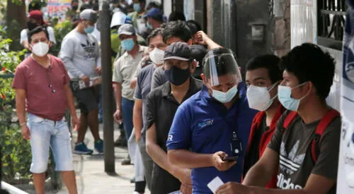 Hacen largas colas para recoger el DNI antes de las elecciones elpopular.pe