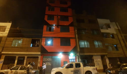 División de Homicidios llegó al hostal de Mayjamer Torres Castro, en El Agustino. elpopular.pe
