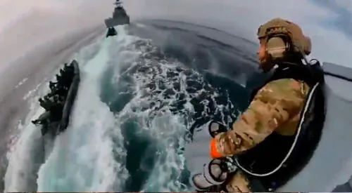 Militares volaron por los aires en prueba marítima. elpopular.pe